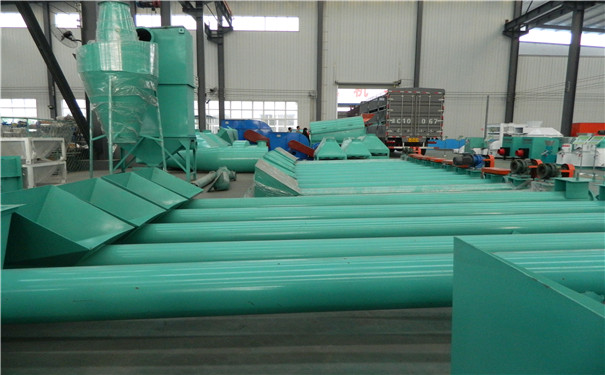 2017年展會折射出我國生物質(zhì)顆粒機(jī)設(shè)備能源行業(yè)問題 2017年展會折射出我國生物質(zhì)顆粒機(jī)設(shè)備能源行業(yè)問題